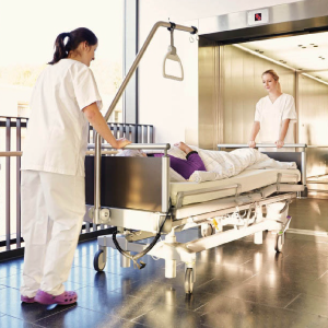 Thang máy bệnh viên